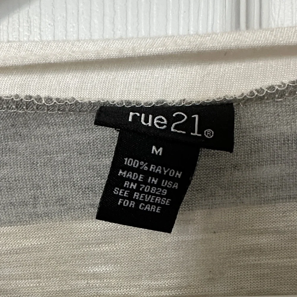 Rue21 Black and Gray Colorblock Cardigan - Picture 2 of 3
